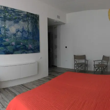 Bb Sharingloft Bed & Breakfast 3*