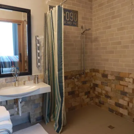 Bb Sharingloft Bed & Breakfast Sirmione
